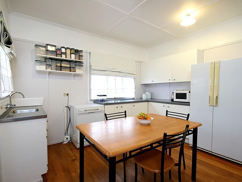 4 Dawson Parade, Keperra QLD 4054