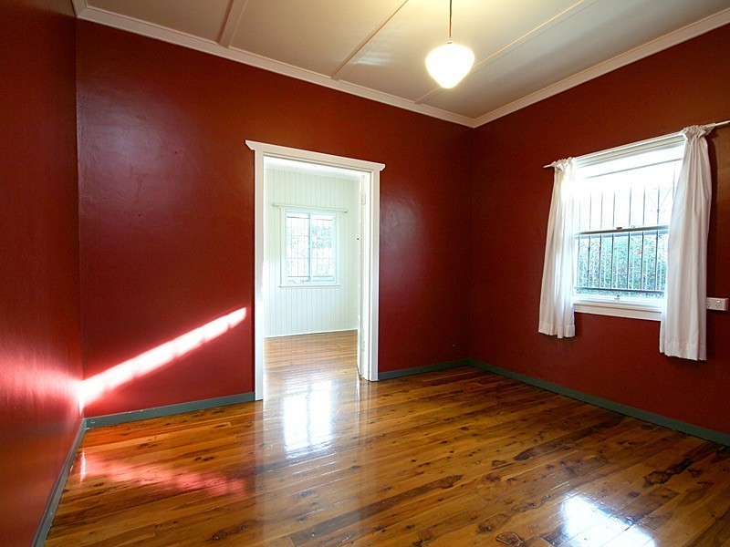 2 Piddington Street, Ashgrove QLD 4060