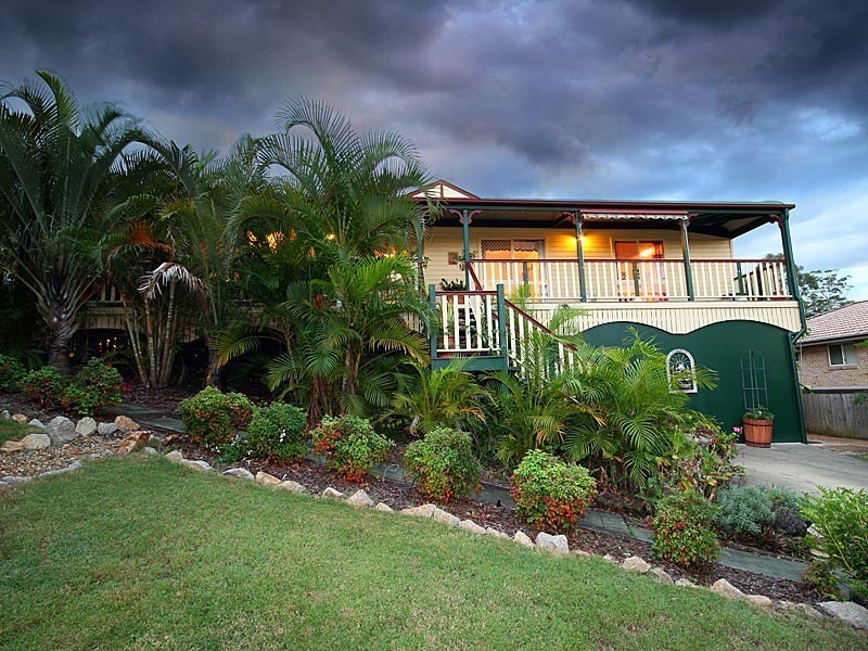 26 Blackwood Drive, Arana Hills QLD 4054