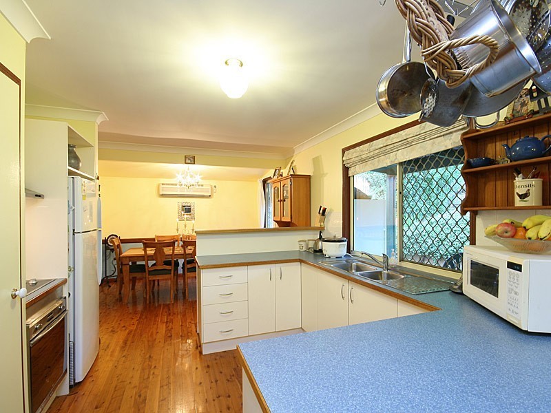 26 Blackwood Drive, Arana Hills QLD 4054