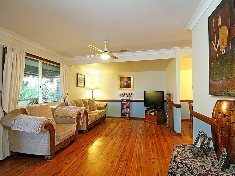 26 Blackwood Drive, Arana Hills QLD 4054