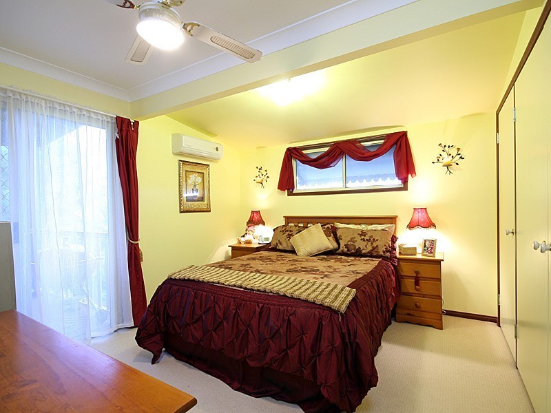 26 Blackwood Drive, Arana Hills QLD 4054