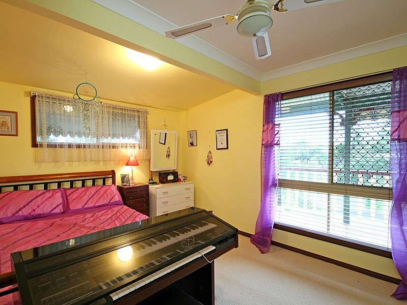 26 Blackwood Drive, Arana Hills QLD 4054