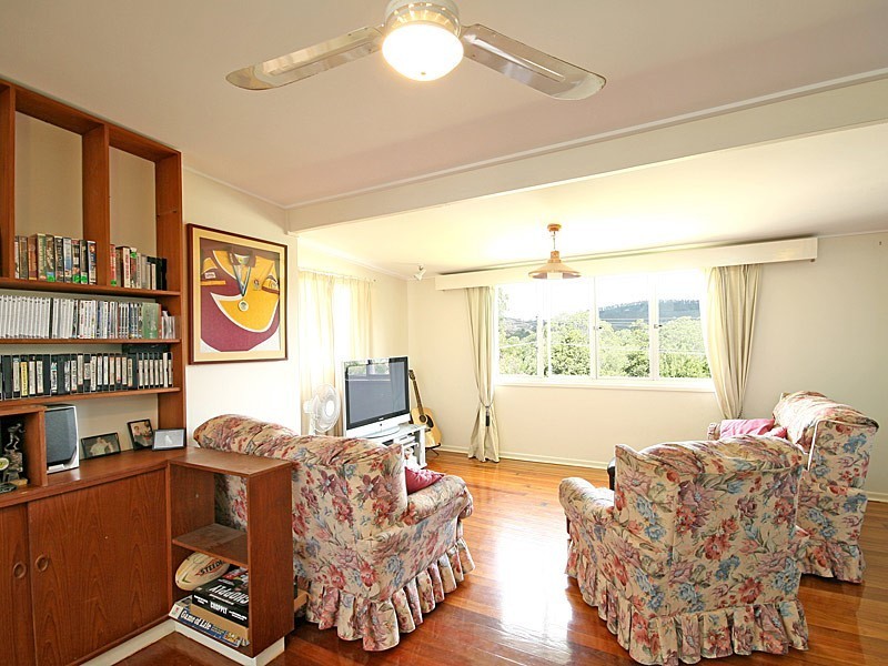 48 Kylie Avenue, Ferny Hills QLD 4055