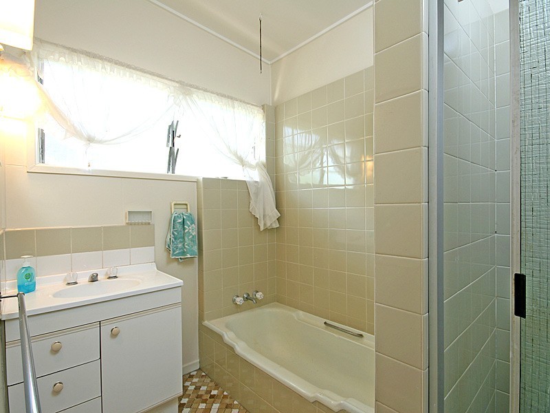 48 Kylie Avenue, Ferny Hills QLD 4055