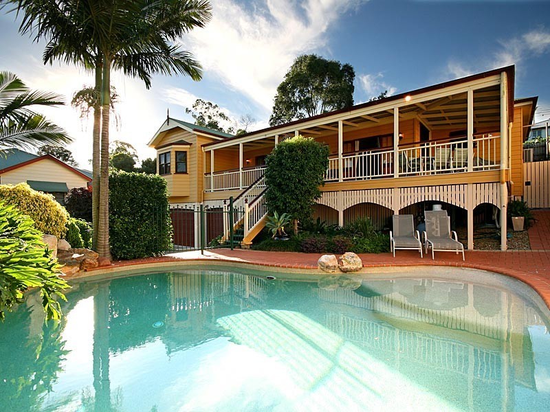 12 Fleetwood Court, Ferny Hills QLD 4055