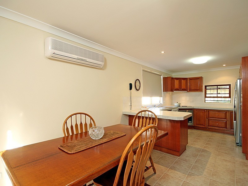 12 Fleetwood Court, Ferny Hills QLD 4055