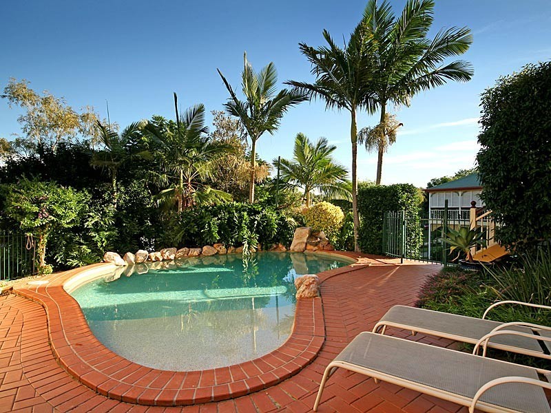 12 Fleetwood Court, Ferny Hills QLD 4055