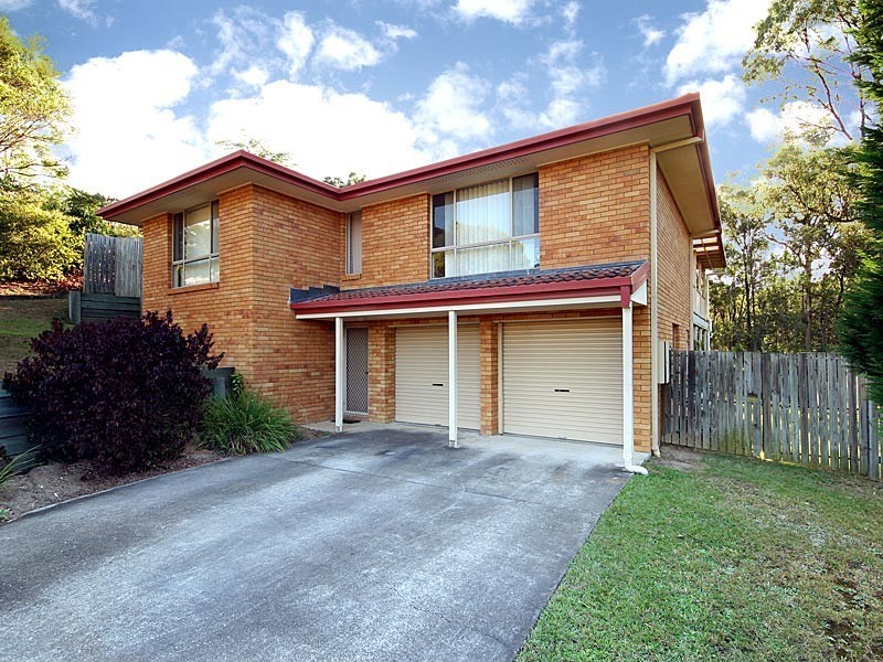 2 Dena Street, Ferny Hills QLD 4055