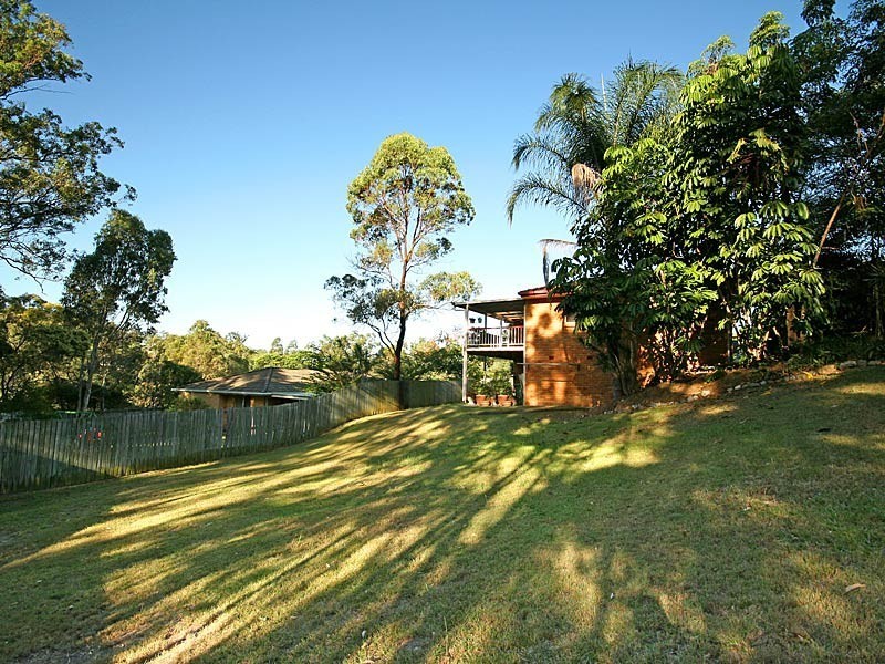 2 Dena Street, Ferny Hills QLD 4055