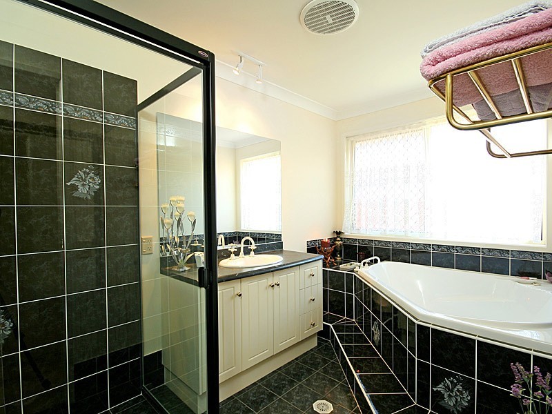 30 Wyellan Place, Upper Kedron QLD 4055