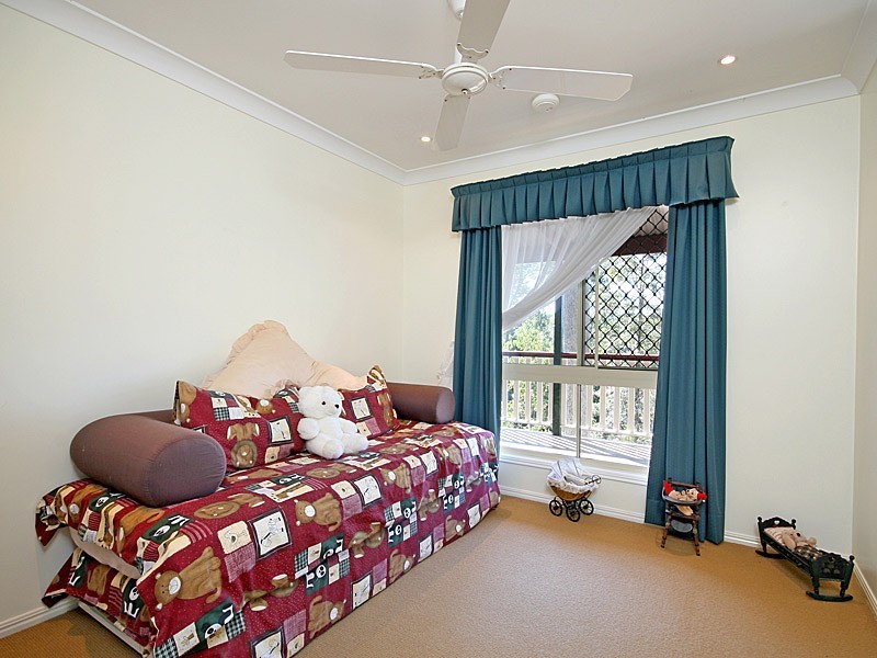 5 Millwood Court, Ferny Hills QLD 4055