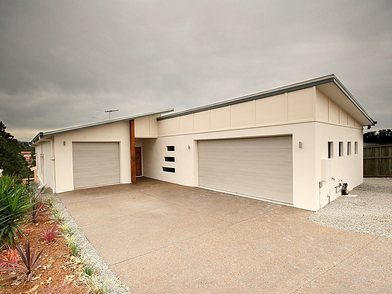 11 Pickering Place, Upper Kedron QLD 4055
