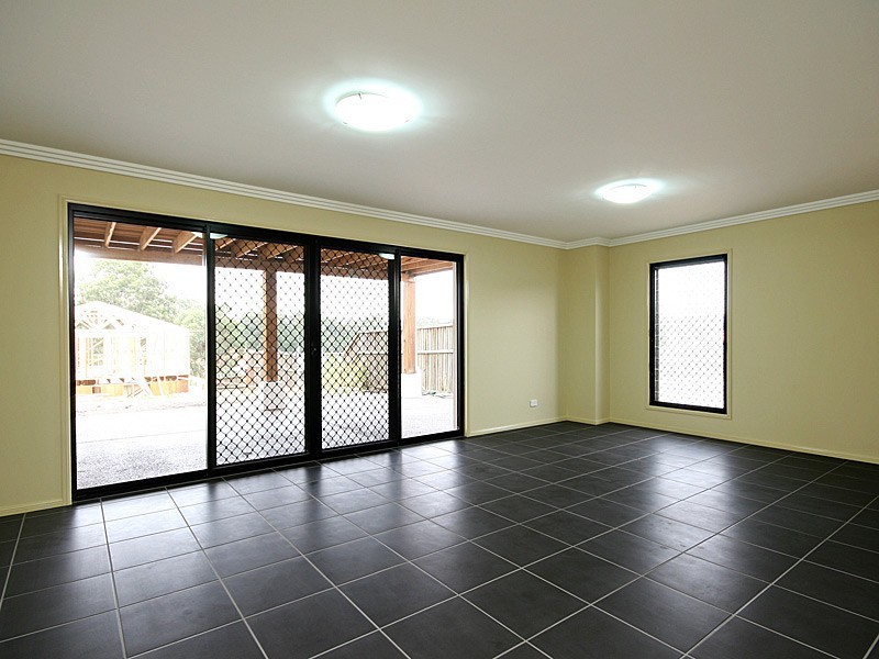 11 Pickering Place, Upper Kedron QLD 4055