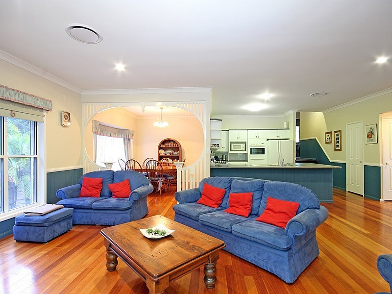 23 Lynwood Court, Ferny Hills QLD 4055