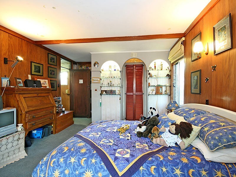 15 Penambul Crescent, Ferny Hills QLD 4055