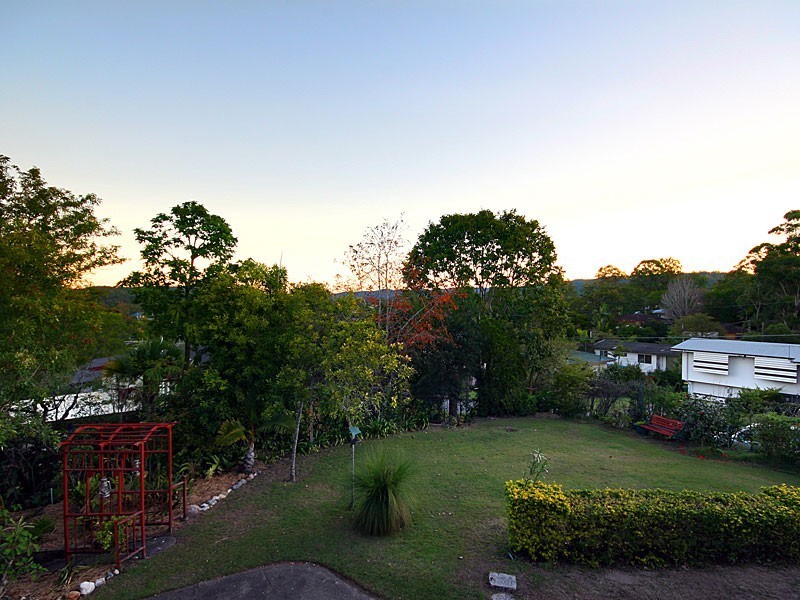 15 Penambul Crescent, Ferny Hills QLD 4055