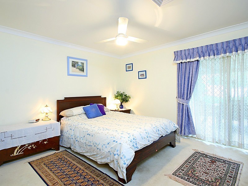 11 Glenwood Place, Ferny Hills QLD 4055