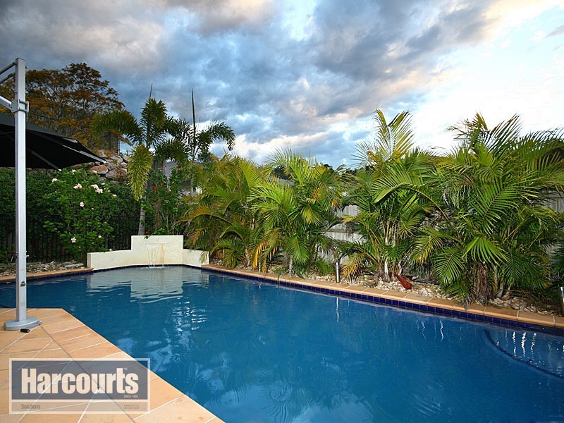 85 Selkirk Crescent, Upper Kedron QLD 4055