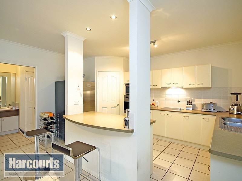 85 Selkirk Crescent, Upper Kedron QLD 4055