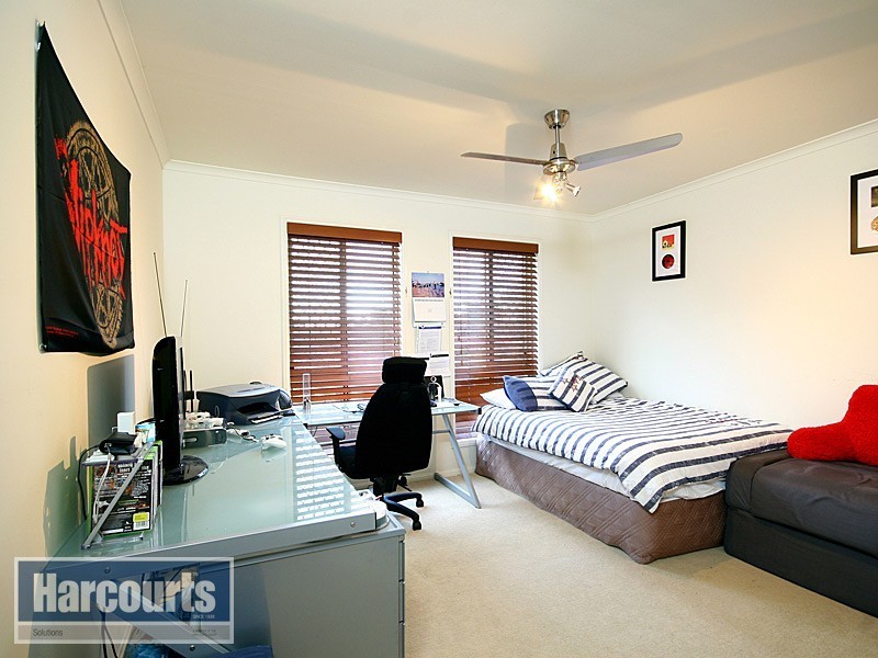 85 Selkirk Crescent, Upper Kedron QLD 4055