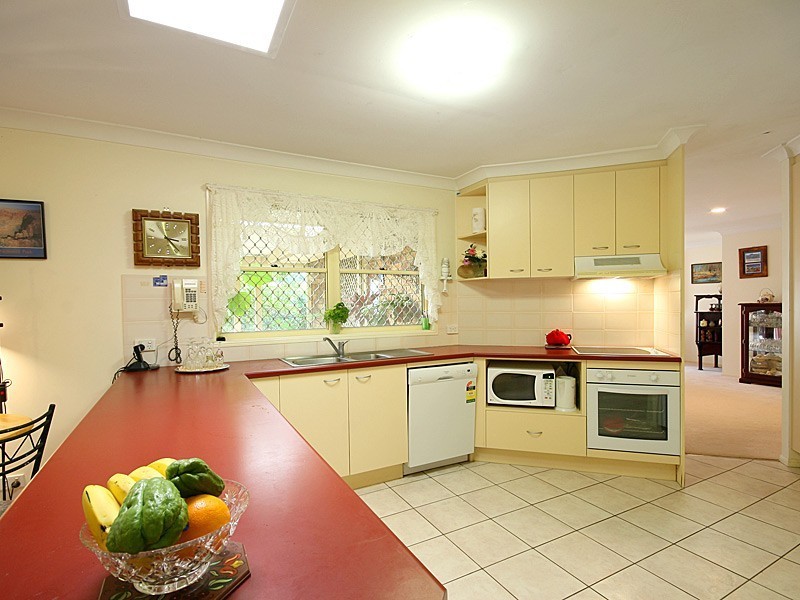 11 Glenwood Place, Ferny Hills QLD 4055