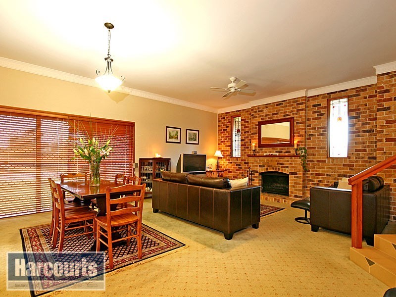 1 Maynard Drive, Bunya QLD 4055