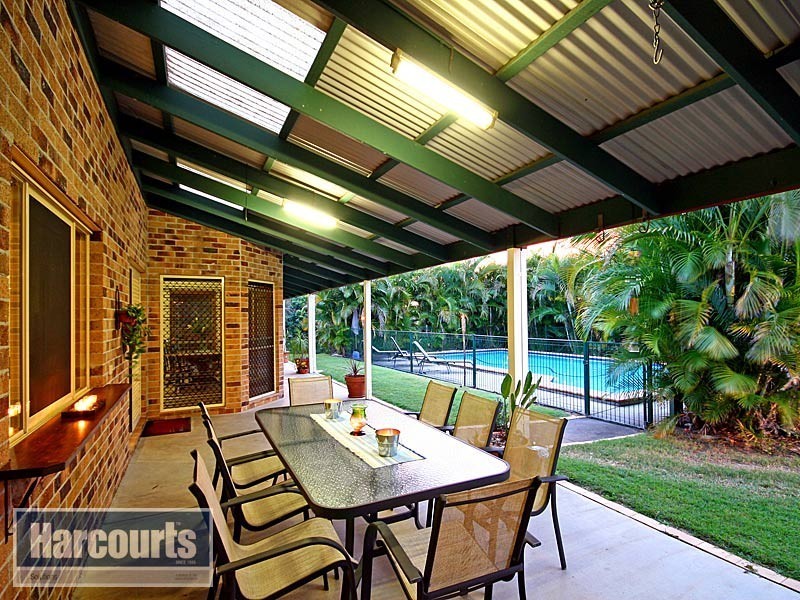 1 Maynard Drive, Bunya QLD 4055