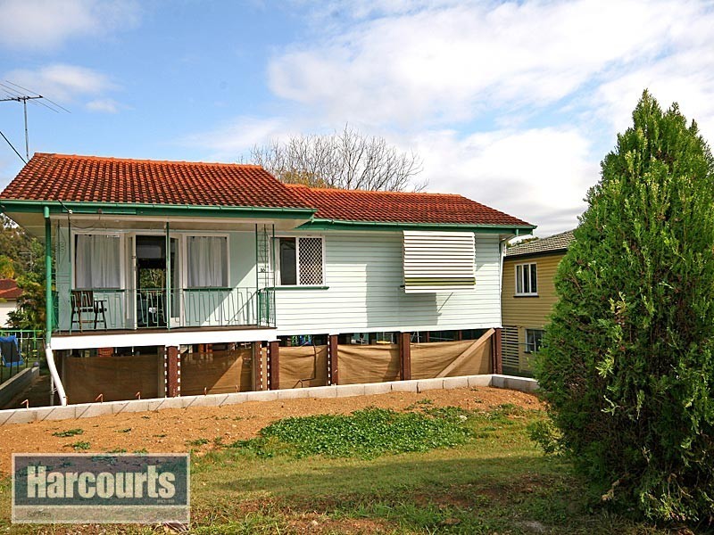 16 Wendover Street, Keperra QLD 4054