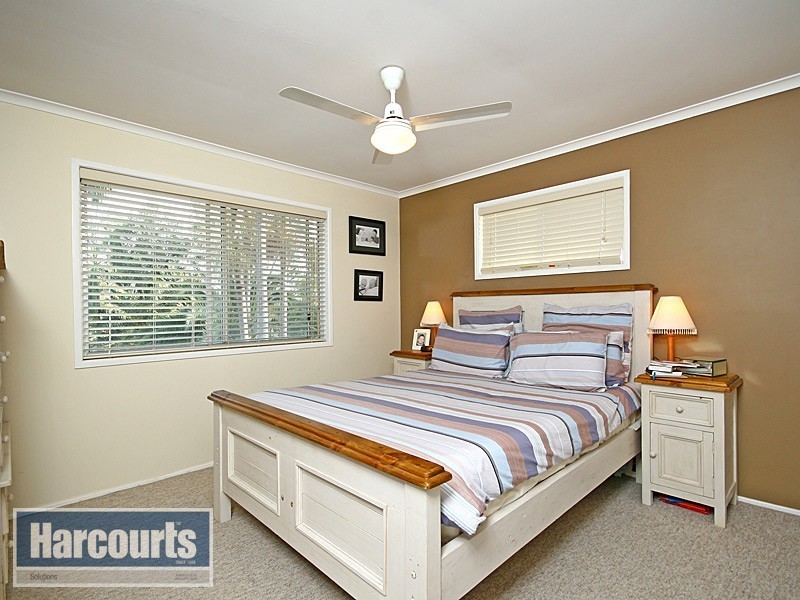 15 Wandearah Crescent, Ferny Hills QLD 4055