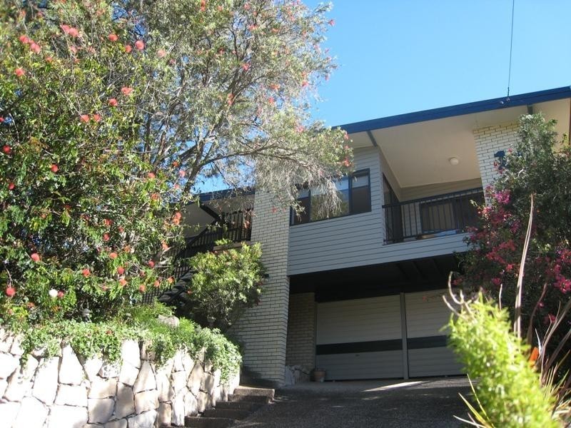 11 Tarnook Drive, Ferny Hills QLD 4055