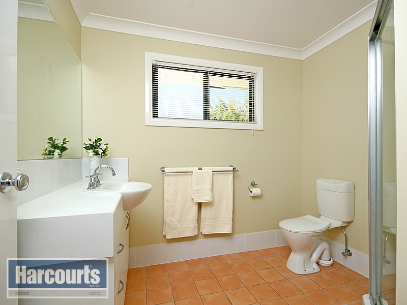 16 Woodburn Place, Ferny Hills QLD 4055