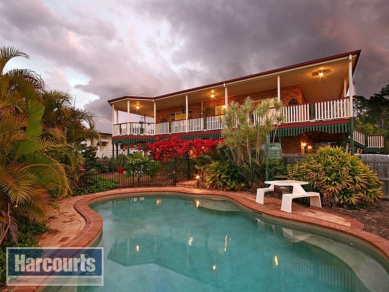 21 Woodgate Court, Ferny Hills QLD 4055