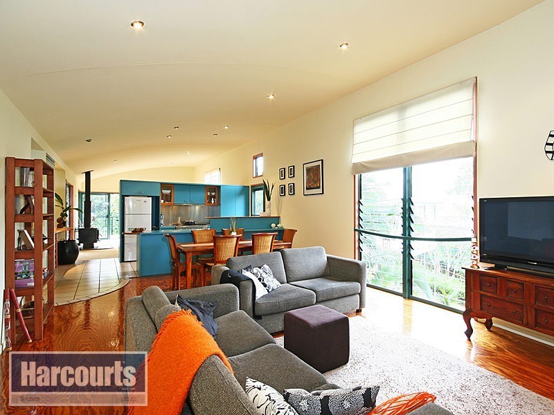 17 Fleetwood Court, Ferny Hills QLD 4055