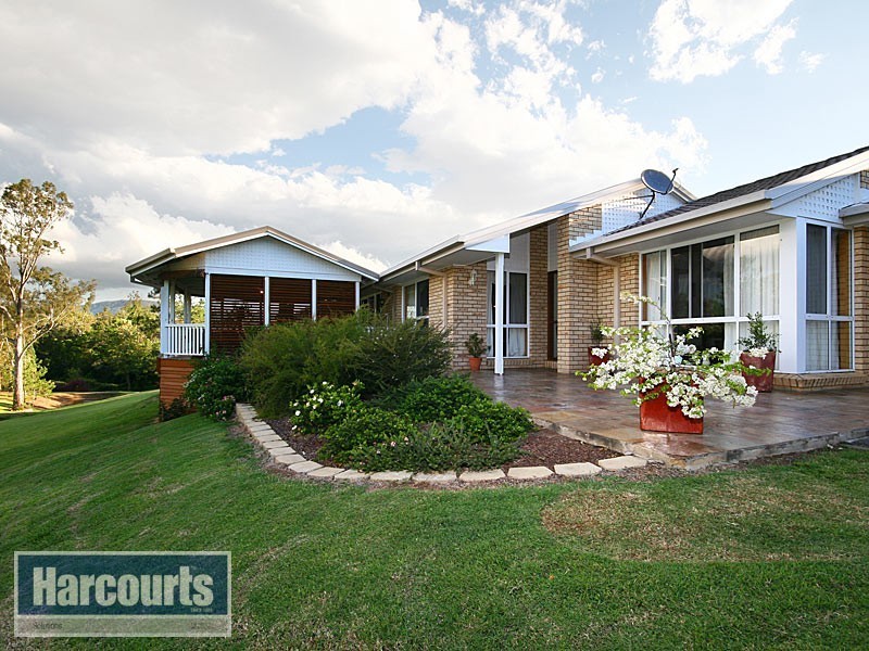 52 Greggs Road, Samford QLD 4520