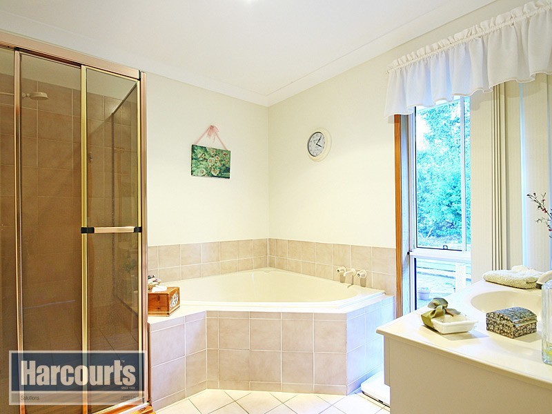 52 Greggs Road, Samford QLD 4520