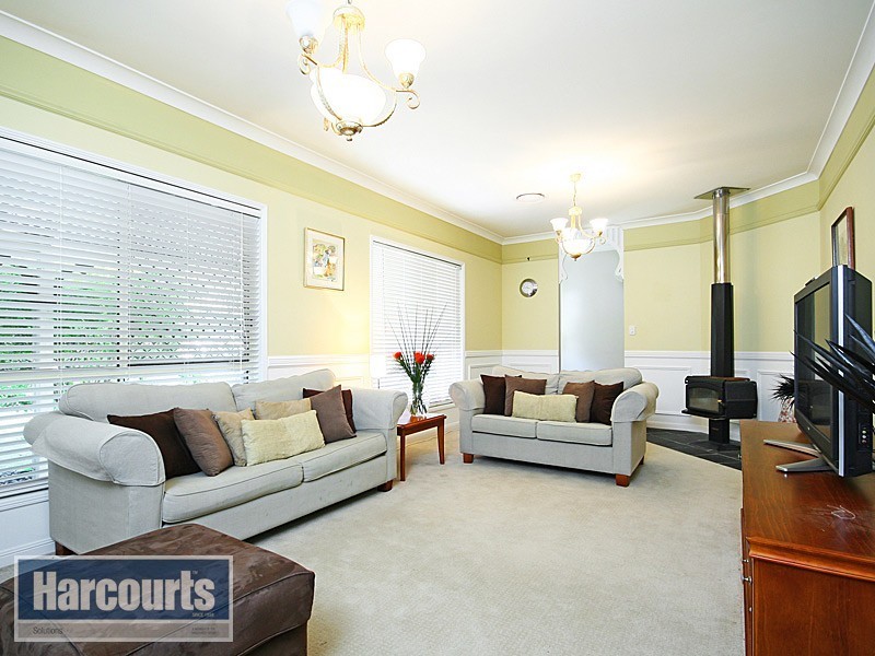 1 Woodrow Court, Ferny Hills QLD 4055