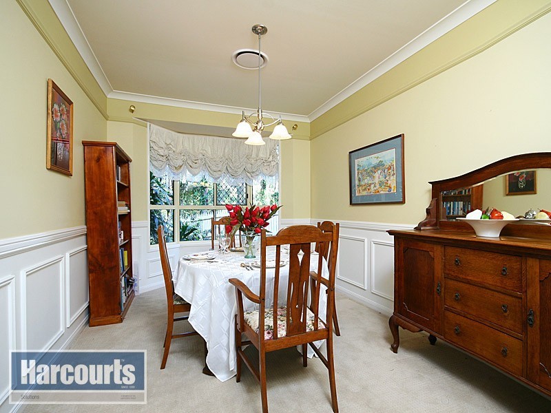 1 Woodrow Court, Ferny Hills QLD 4055