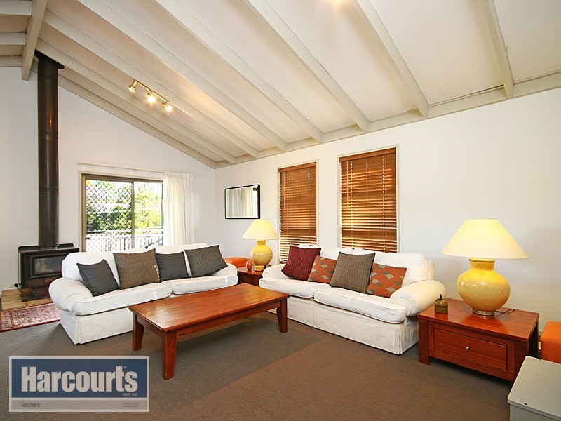 2 Tabulam Drive, Ferny Hills QLD 4055