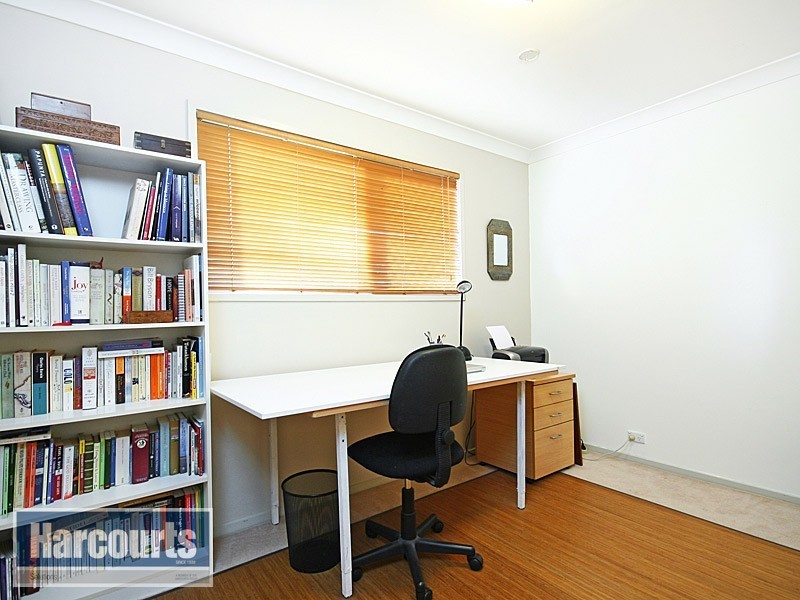 2 Tabulam Drive, Ferny Hills QLD 4055