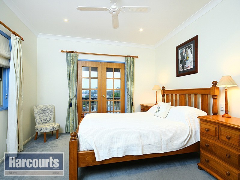 4 Mavis Court, Arana Hills QLD 4054