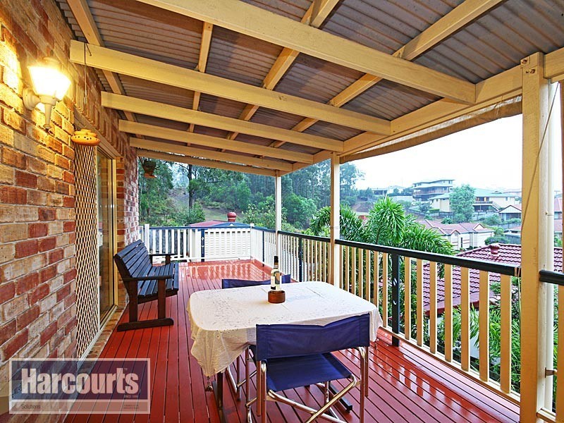 4 Mavis Court, Arana Hills QLD 4054