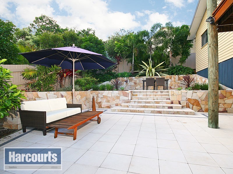 7 Bluewood Court, Ferny Hills QLD 4055