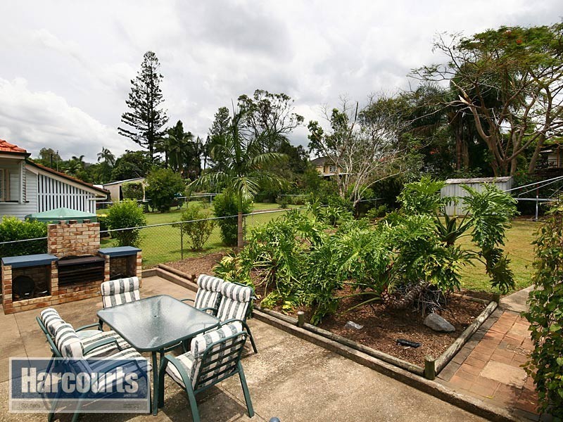18 Doorey Street, Keperra QLD 4054