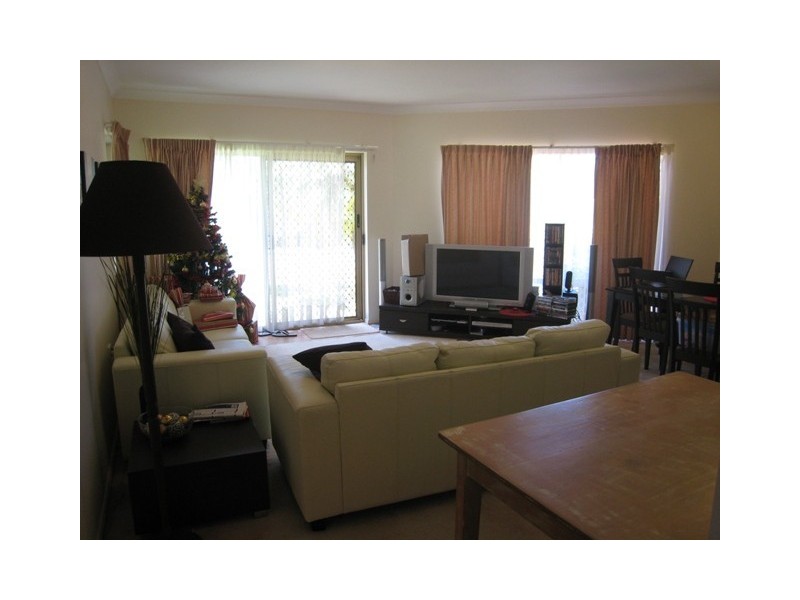 1/1 Caroline Street, Woody Point QLD 4019