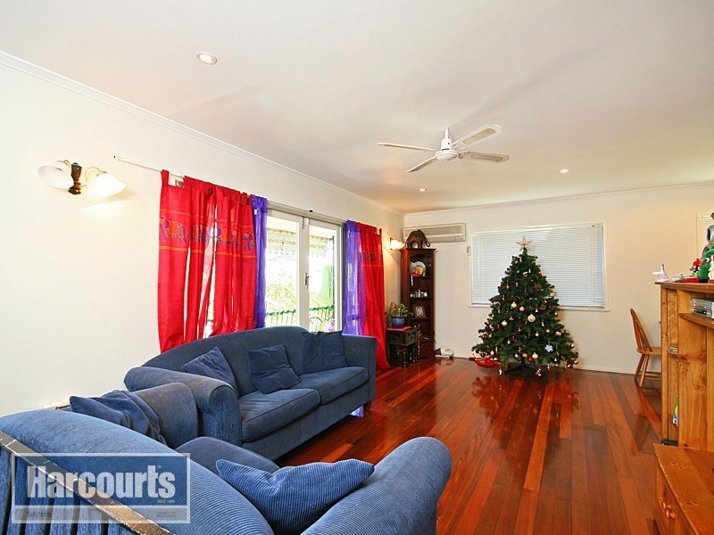 32 Tarnook Drive, Ferny Hills QLD 4055