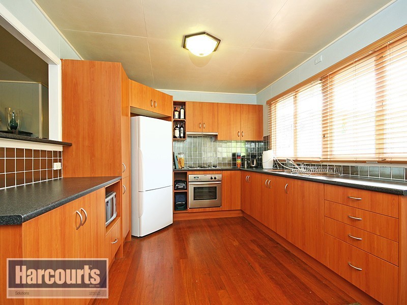 4 Pylara Crescent, Ferny Hills QLD 4055