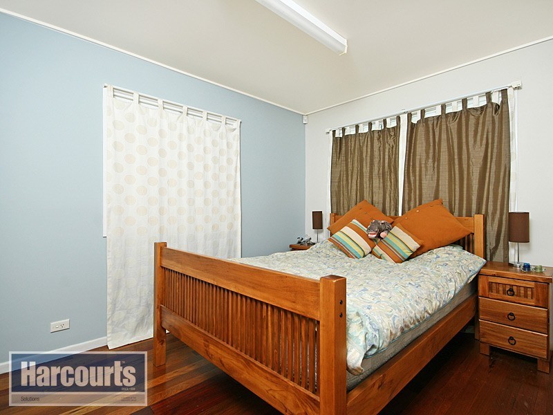 4 Pylara Crescent, Ferny Hills QLD 4055