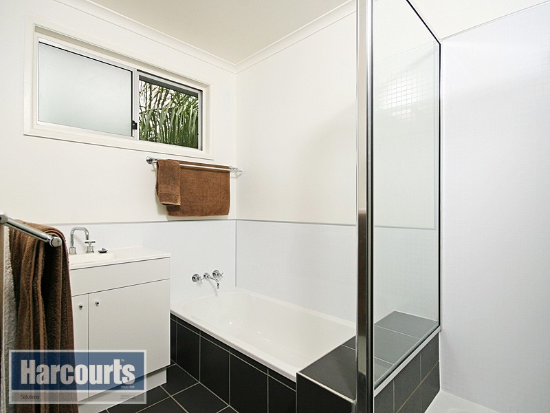 40 Minto Crescent, Arana Hills QLD 4054