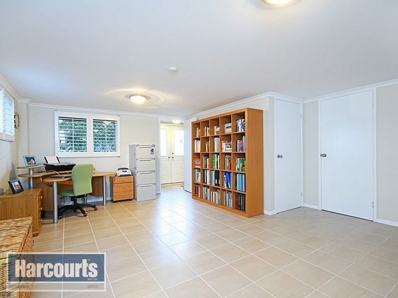 20 Narellan Street, Arana Hills QLD 4054